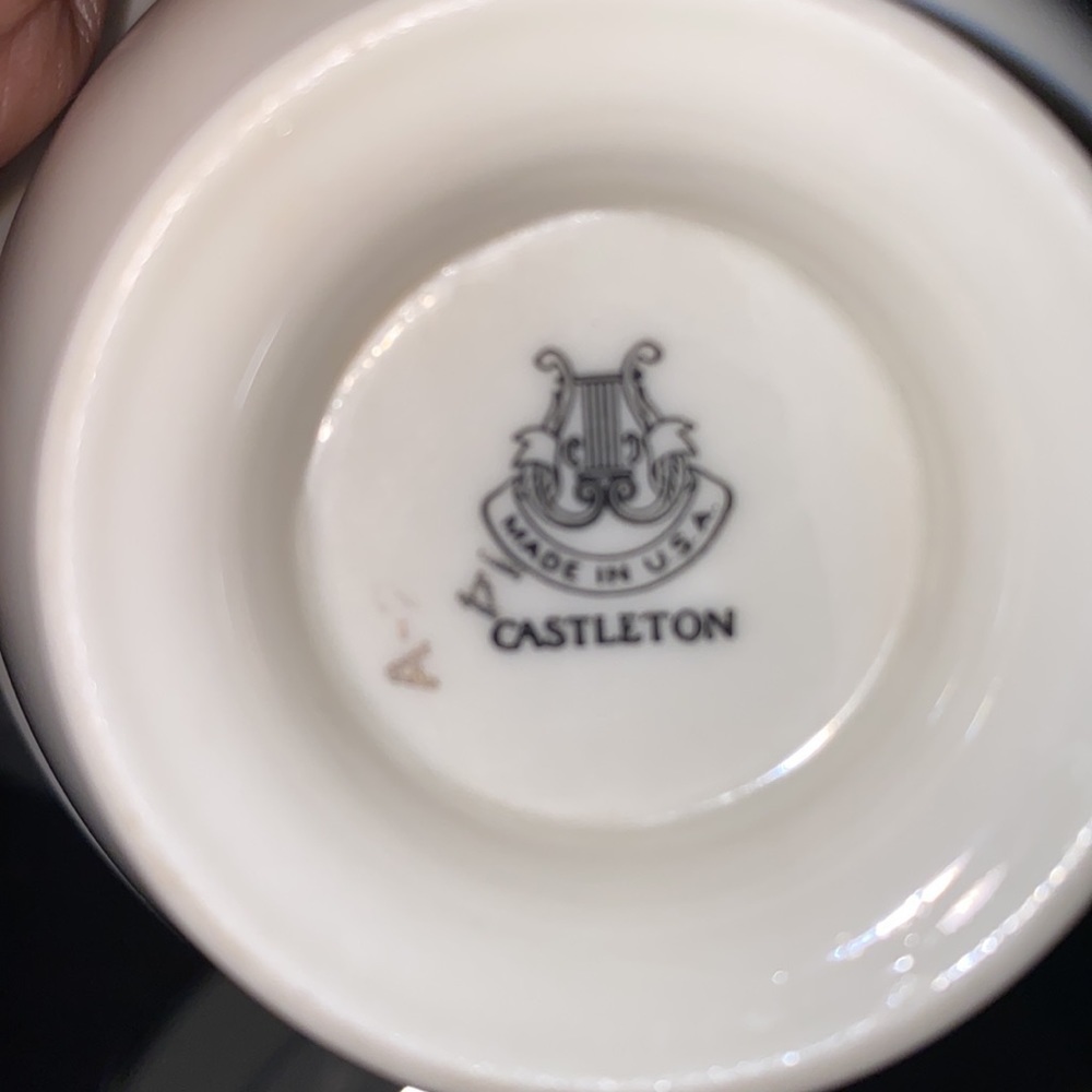 Castleton Fine China Glenwood Service for Four - 40 pc Set - Picture 8 of 10